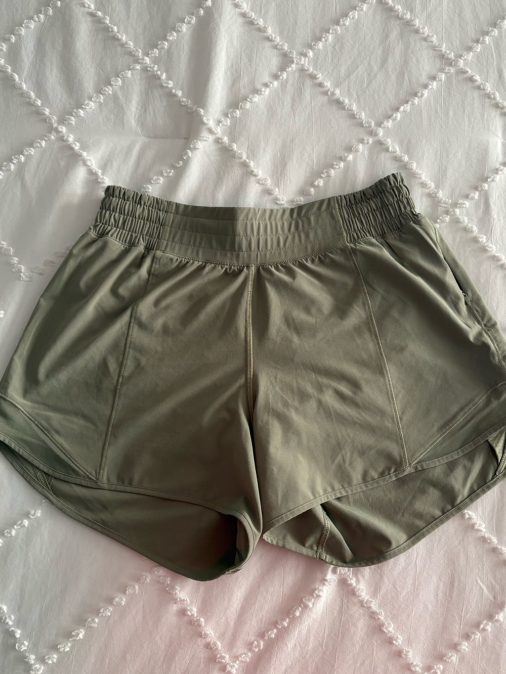 Lululemon Hotty Hot Shorts Size 6
